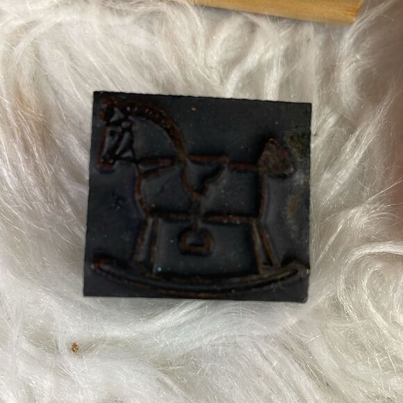 Craft Stamps Assortment and Sizes, Floral, Christmas and more - Picture 6 of 9